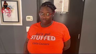 Pizza Pussy: Ebony BBW Delivers A Pizza and Gets a BBC Tip