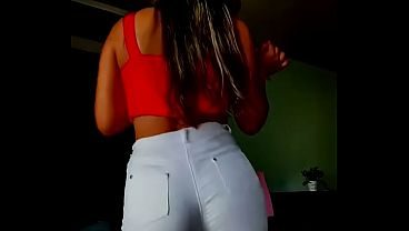Pendeja chilena bailando