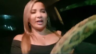 Essa sabe dirigir uma mão no volante outra mo meu pau