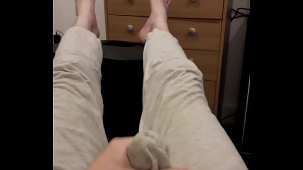 Cums in trousers whilst watching porn