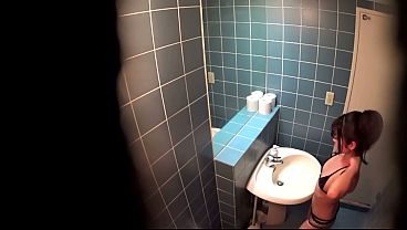 コスプレ撮影のための着替えを盗撮