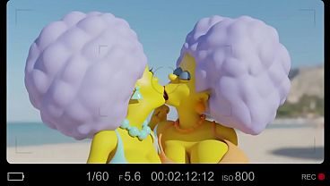 Simpson lesbian kiss