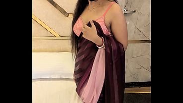 Servant banged the mistress hard and cum inside her while her husband was not at home