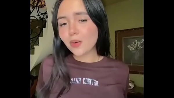 Como se me ven las chichotas aquí??