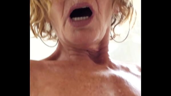 Wet orgasm with my dildo.