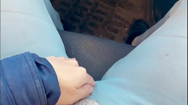 she open hairy pussy in the car then go outside piss
