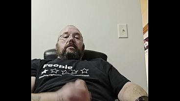 I jack off in my kitchen and cum