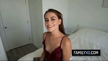 Sexy stepdaughter shows her new cock sucking skills - Selena Love