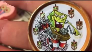 Kbezuko muestra su colección de bob esponja