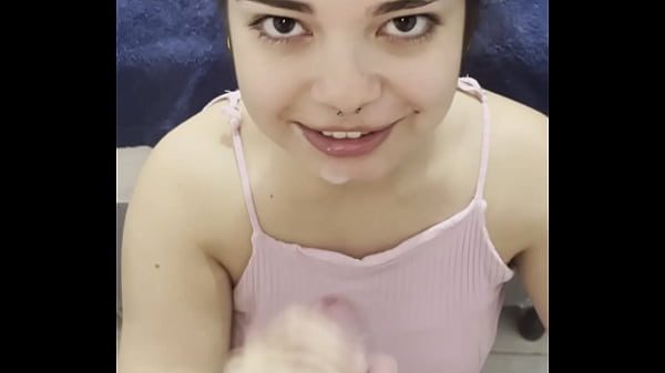 Looks that dominate - the chemistry between Debora and the big cock that came in her mouth