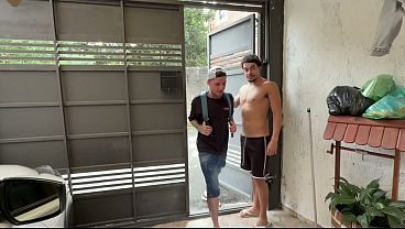 MEU AMIGO VEIO VENDER SEUS PRODUTOS MAS EU SÓ QUERIA SUA PICA