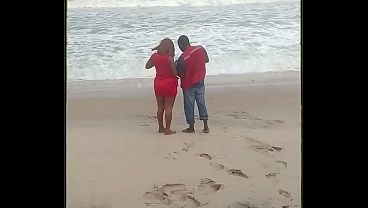 WHAT A DOGGY WITH A WATER PUSSY  AFTER HAVING FUN WITH MY FRIEND IN THE BEACH CAME BACK HAVE A DOGGY STYLE WITH THE GIRLFRIEND.