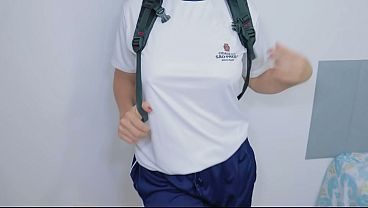 ALUNA SE MASTURBANDO NO QUARTO DEU PRO MARIDO DA MÃE
