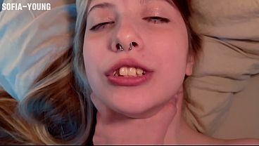 My Stepsister Drove Me Crazy! She Flooded Her Wet Pussy With Hot Cum and Came Like Crazy