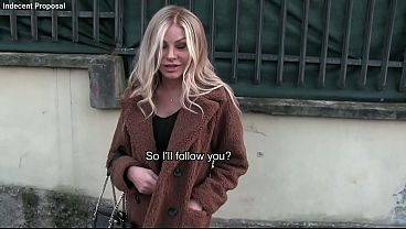 Esclusivo - amatoriale - Milf italiana tradisce il marito per 1000 € - English subtitles