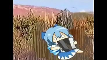 Cirno tocando una acordeón