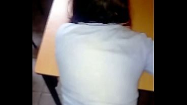 Ooh que rico dice universitaria la empinaron, quiero otra verga para mamarla, que rico primo