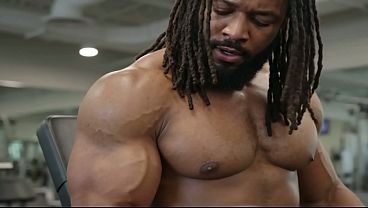 me workout at a gym