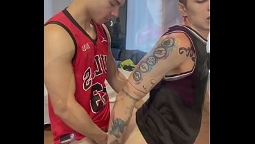 SENTANDO NO NAMORADO