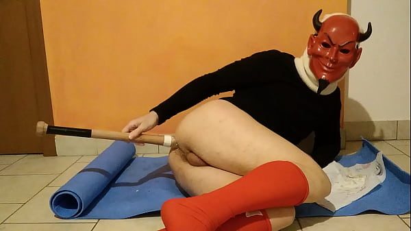 30 centimeters of baseball bat all on my crazy ass! (vid.2)