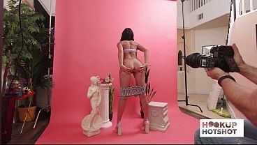 BTS - Beautiful MILF Sienna Rae Shows Curves In A Backstage Tease!
