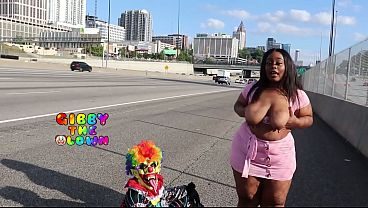 Juicy Tee Letting The World See Her Huge Tits!