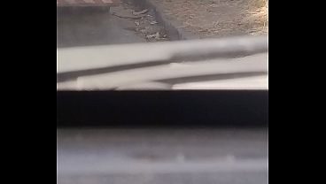 Safado batendo uma na rua