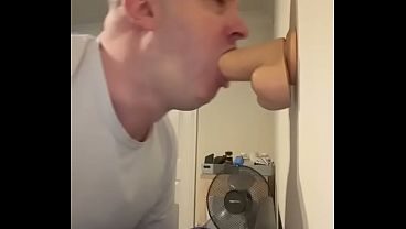 Slave suck