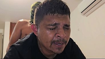 MECANICO PAGOU DIVIDA COM O SEU CU, FOI ARREGAÇADO POR TRÊS DOTADOS.